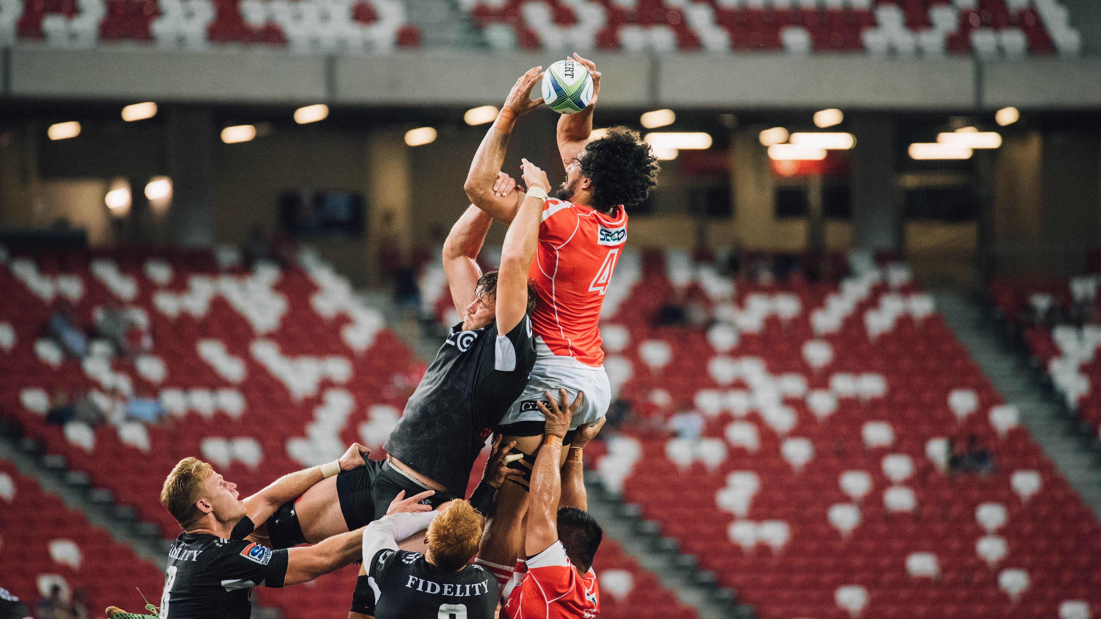 StarSky Sporting下载-勇士球员集体挑战“无声训练日”，提升非语言沟通，勇士主场音效